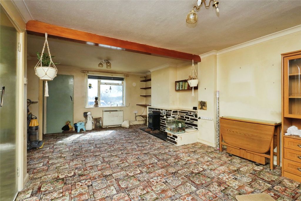 Property photo 2 of 12 Picture No. 30