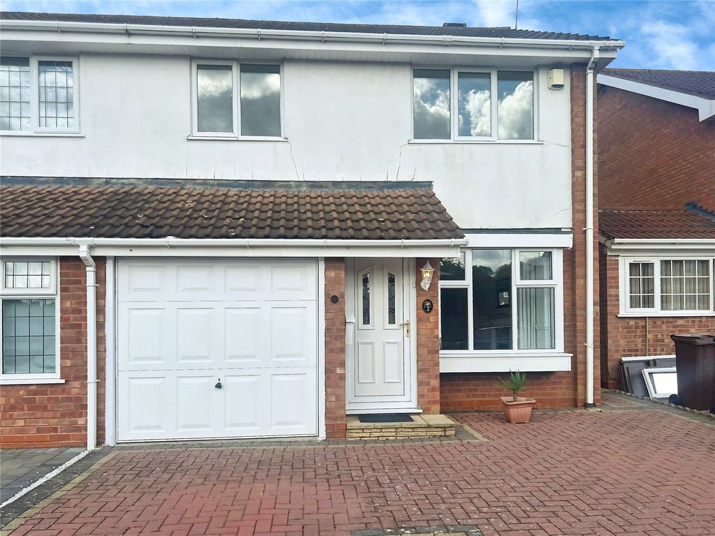 Property photo 2 of 16 Front