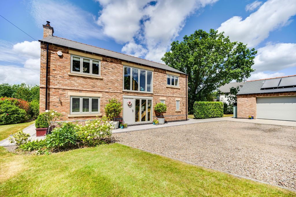 Property photo 1 of 36