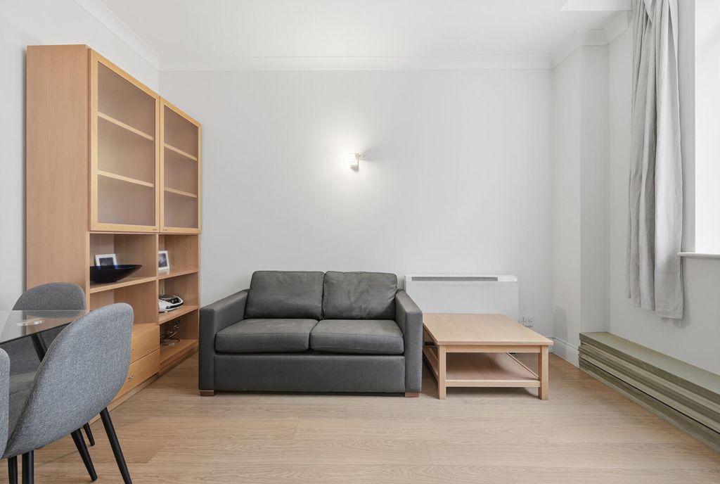 Property photo 2 of 32 Living Room