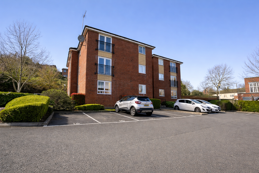 Property photo 1 of 11 7C3D0408-9Be9-423C-945A-98B79Af1D6Ea 2.Png