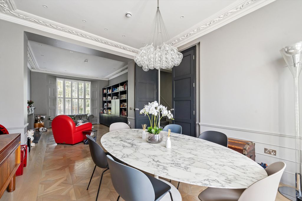 Property photo 3 of 31 Image