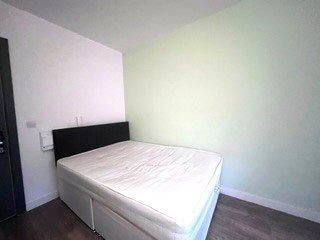 Property photo 3 of 3 Bedroom 414 2 Moorfields.Jpg