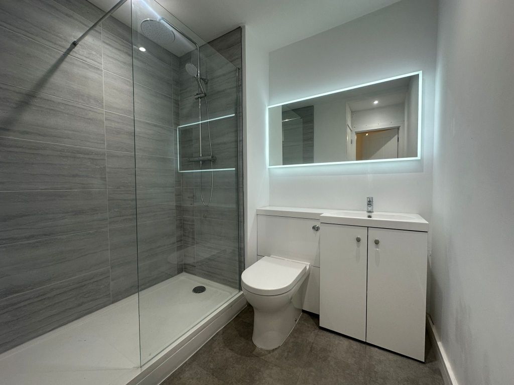 Property photo 3 of 6 Bathroom