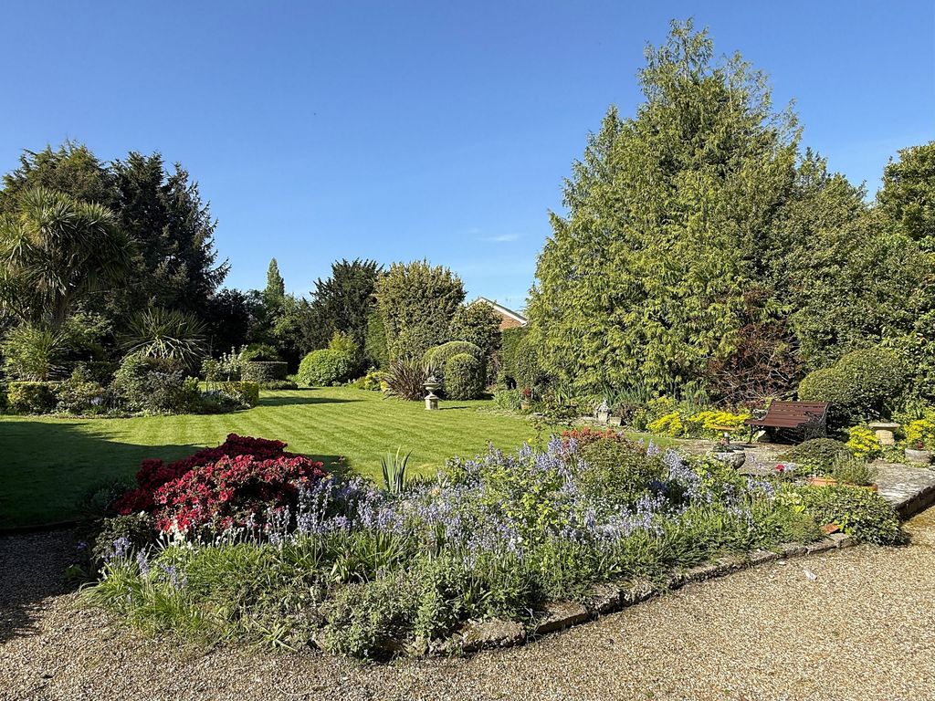 Property photo 3 of 24