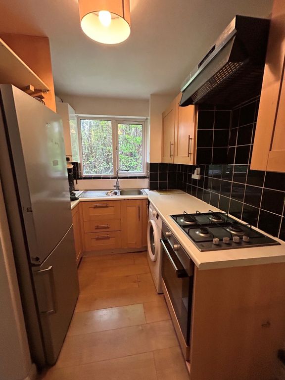 Property photo 2 of 5 Kicthen