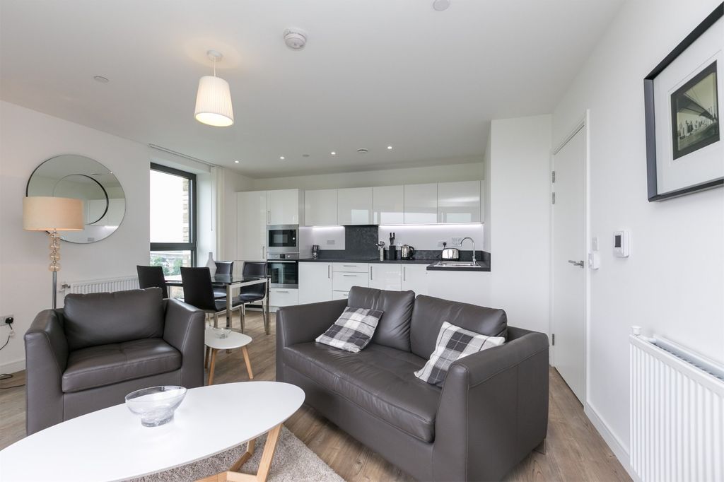 Property photo 1 of 8 Reception Room