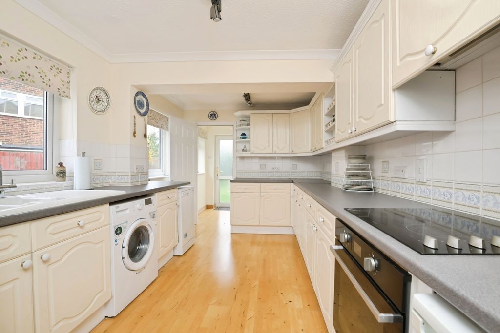Property photo 3 of 11 Pbox-Img.Jpg