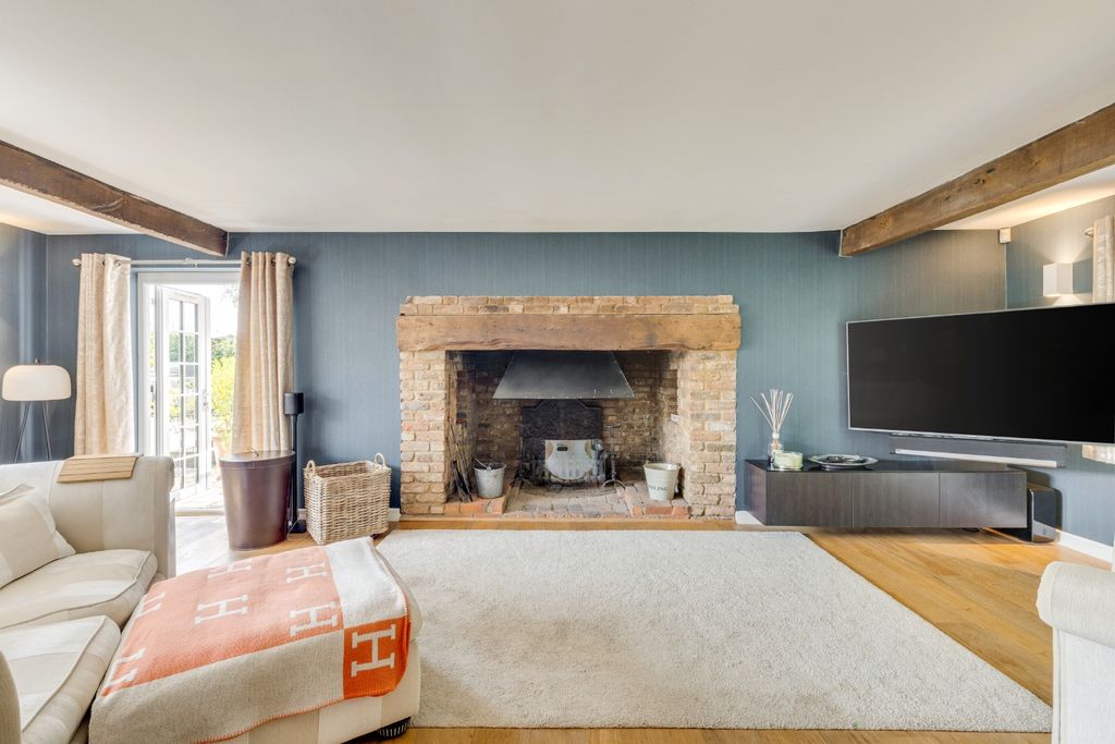 Property photo 3 of 66 4323228