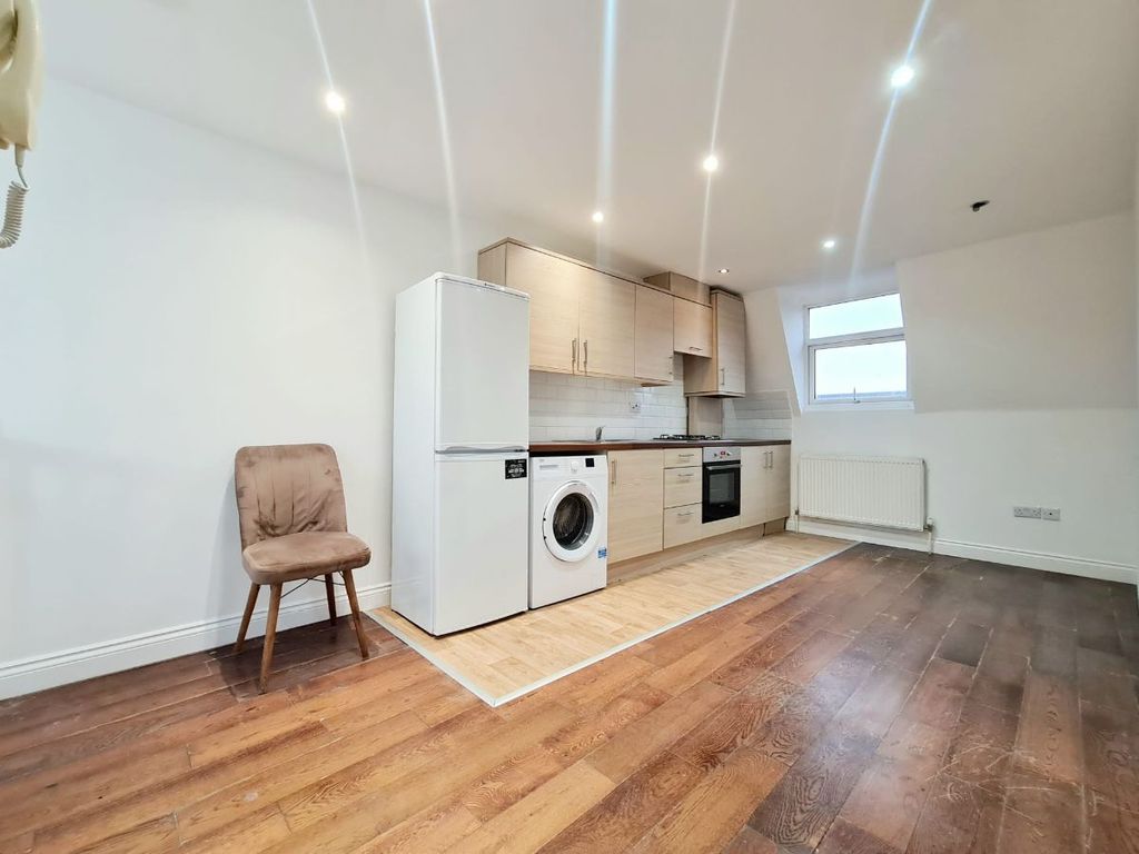 Property photo 1 of 4