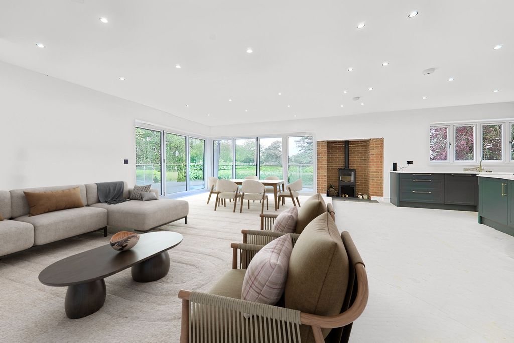 Property photo 2 of 23 5107495