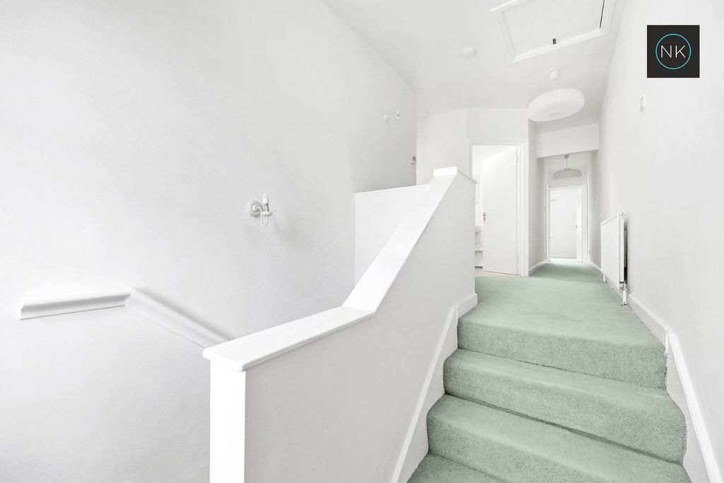 Property photo 2 of 14 5362292