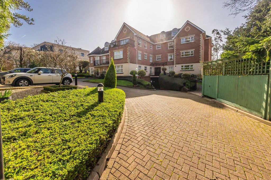 Property photo 1 of 1