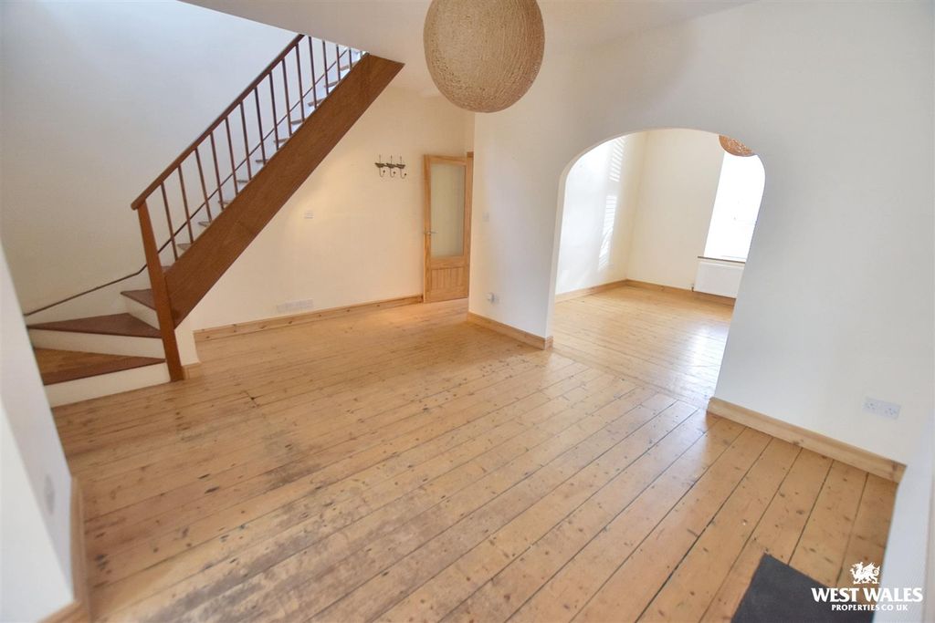 Property photo 2 of 16 5 (95).Jpg