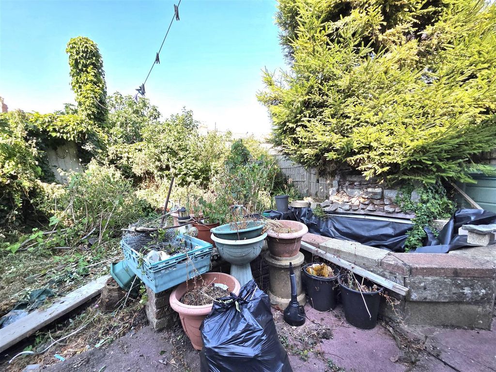 Property photo 3 of 15