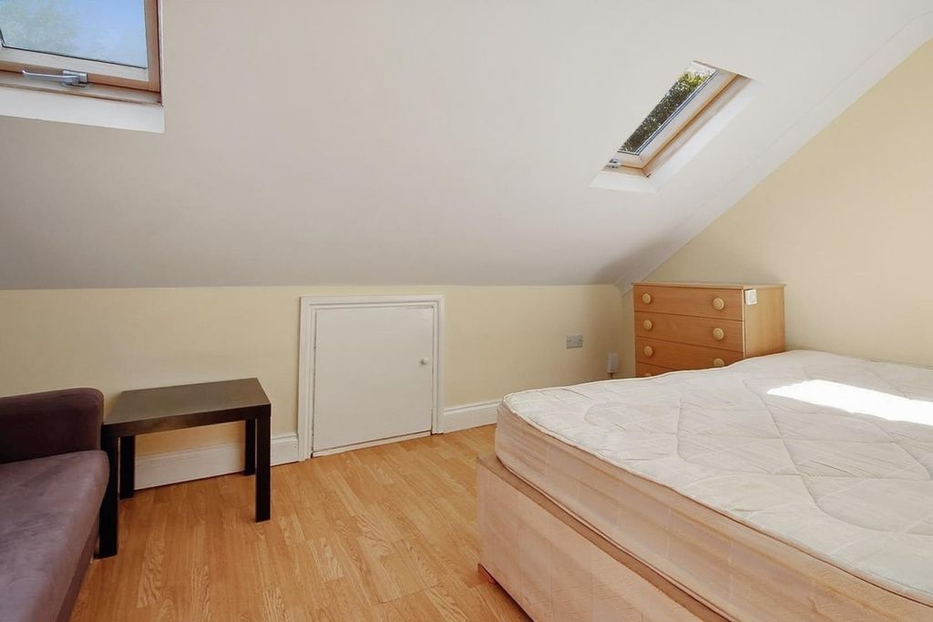 Property photo 3 of 5 1Rxrdrx6Qecouxommwfoiw.Jpg