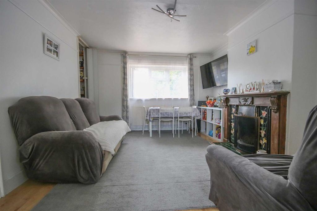 Property photo 3 of 14 Img_5566.Jpg