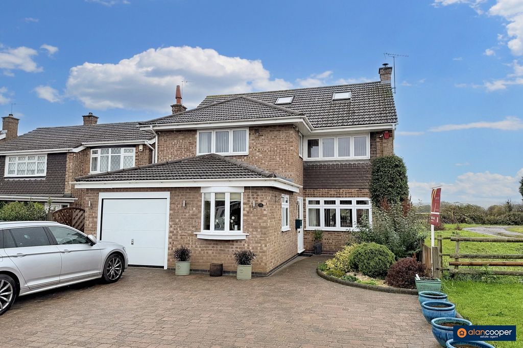 Property photo 1 of 27 4650092