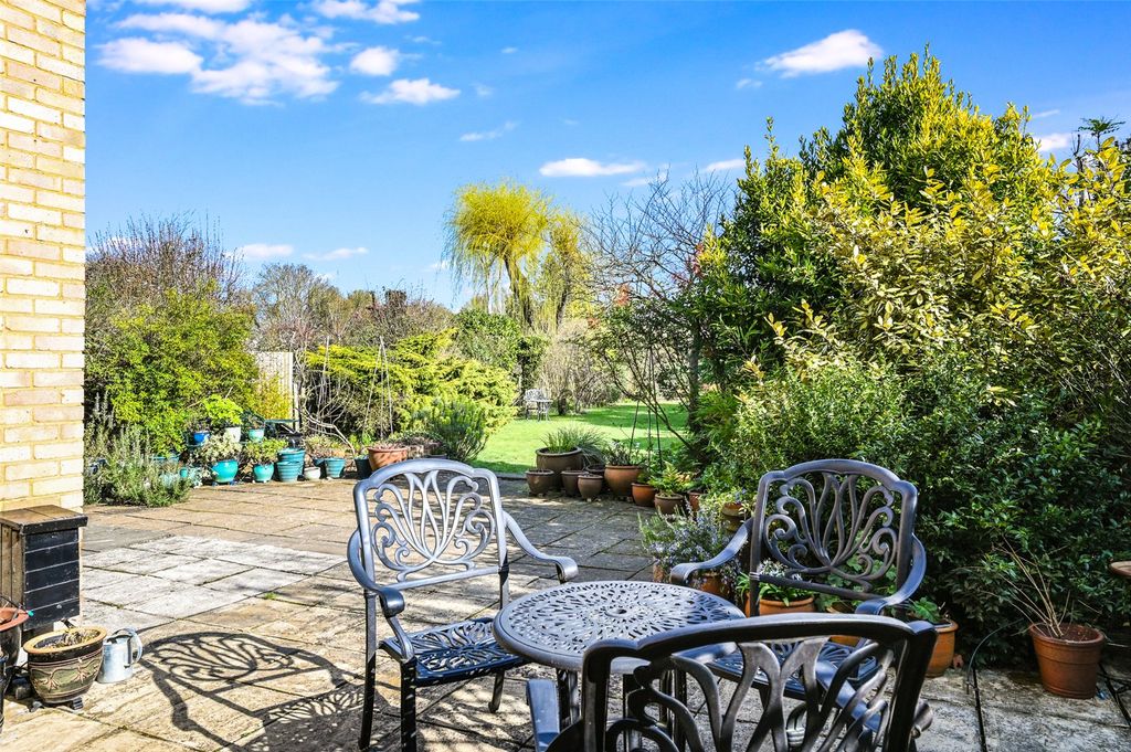 Property photo 3 of 16 Terrace