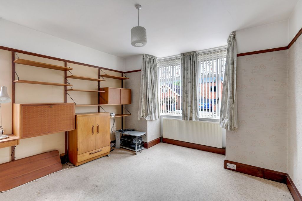 Property photo 2 of 29