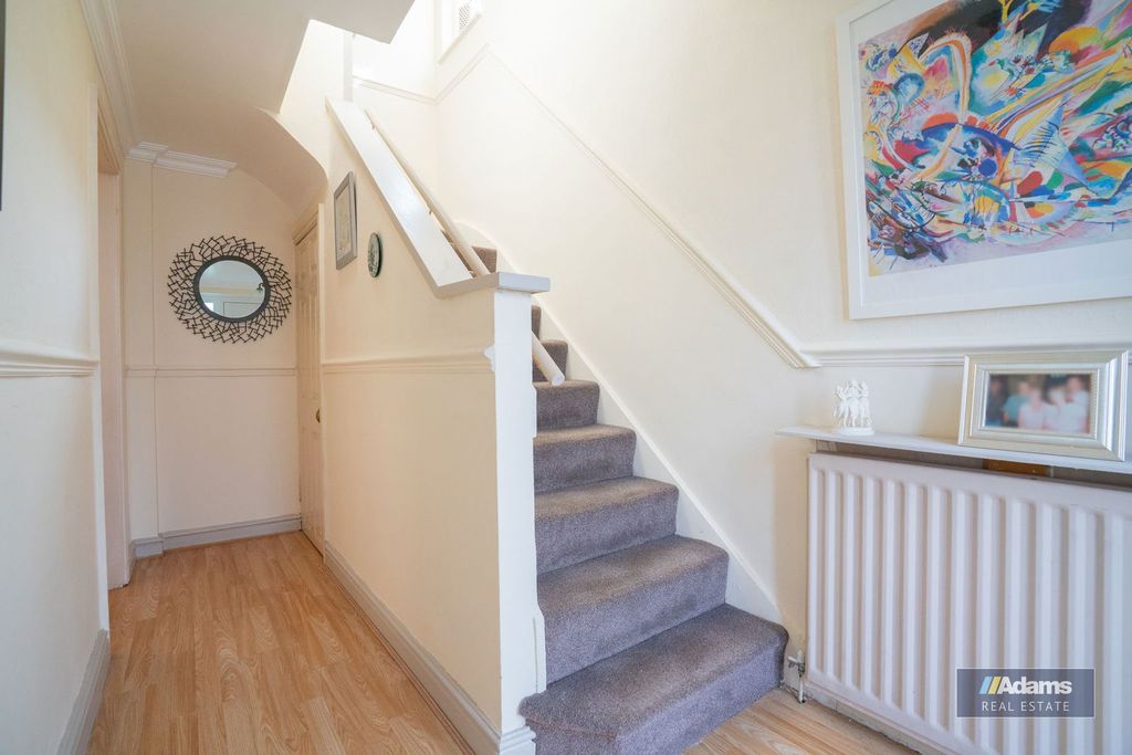 Property photo 2 of 30