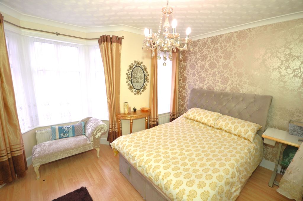 Property photo 3 of 17 3
