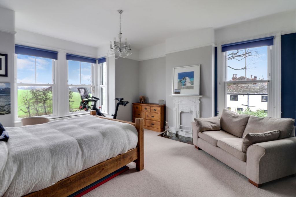 Property photo 3 of 30 Bedroom 2