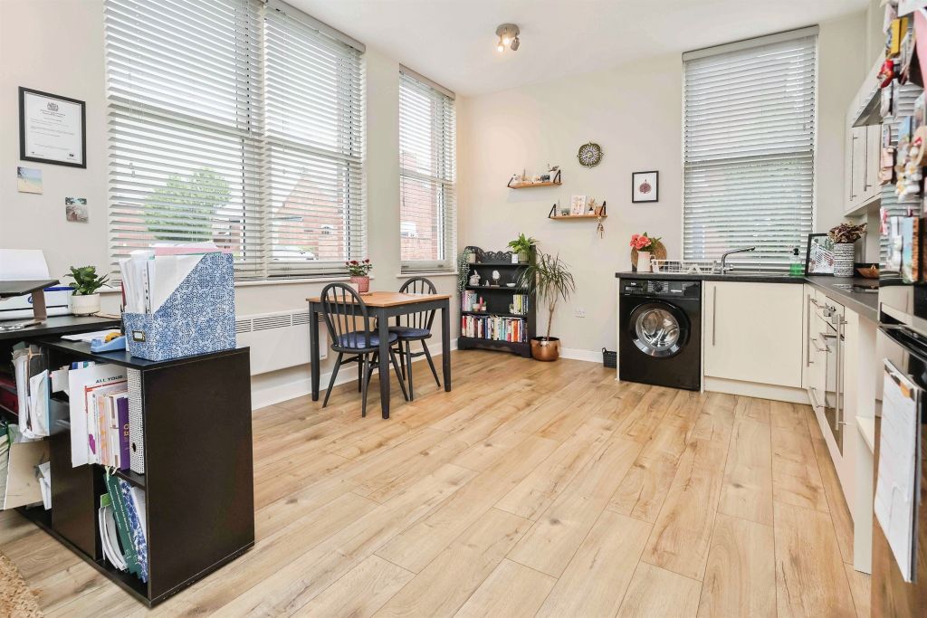 Property photo 3 of 19