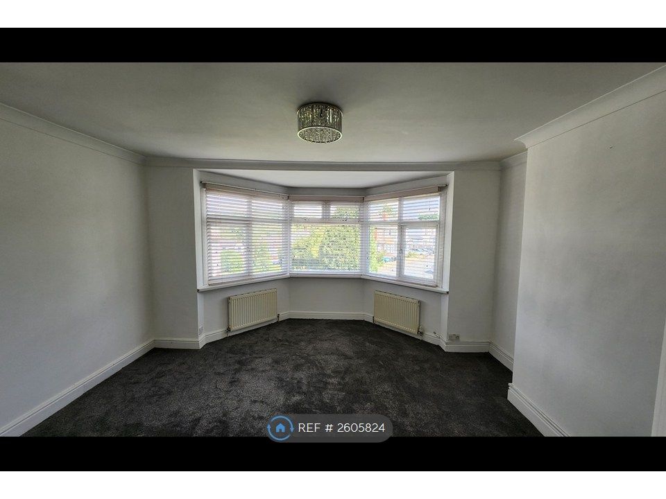 Property photo 2 of 33