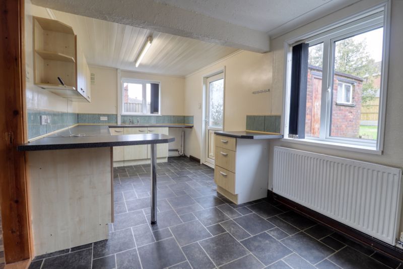 Property photo 2 of 9 Kitchen