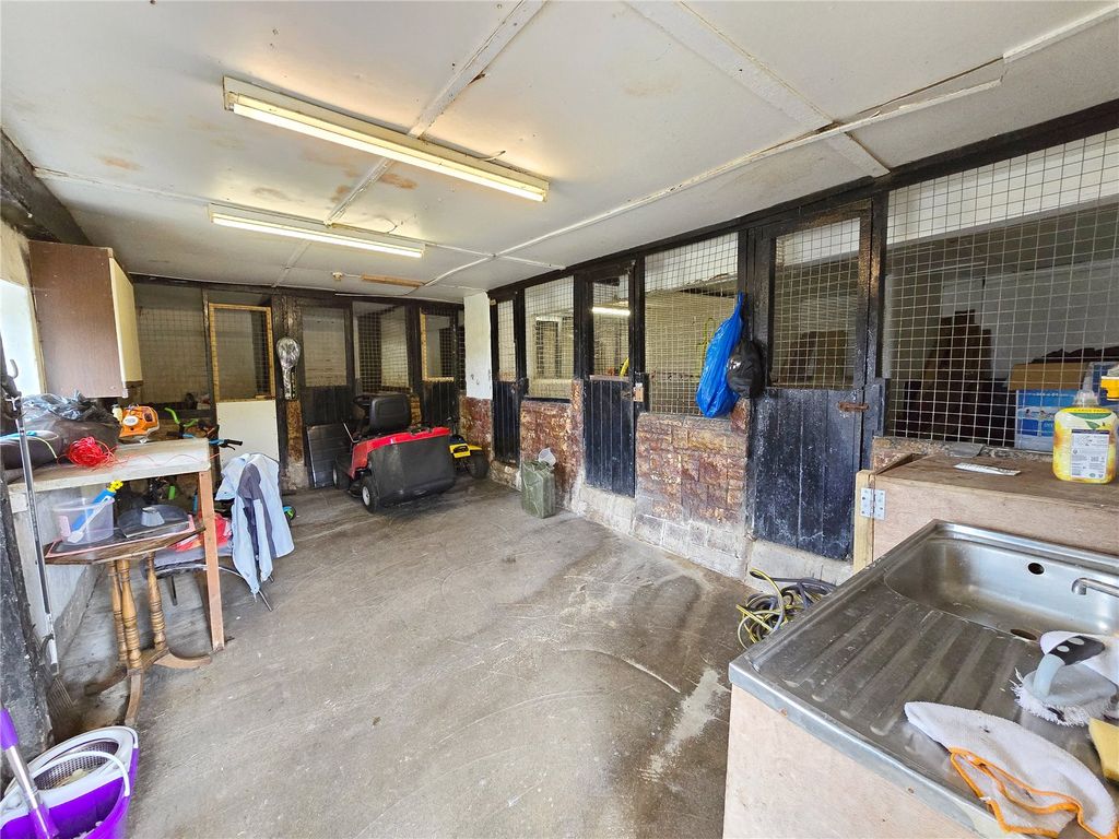 Property photo 3 of 37 Attached Barn