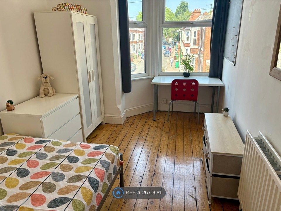 Property photo 2 of 23