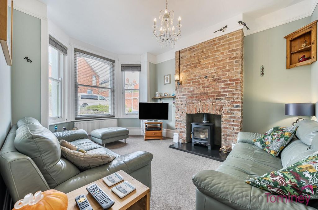 Property photo 2 of 27 Dcef5094-8d6c-45E6-9d96-c6Ac53E24835.Jpg