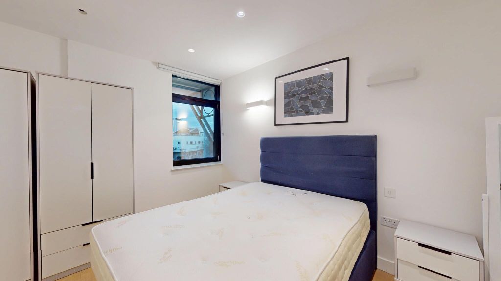 Property photo 3 of 16 Bedroom