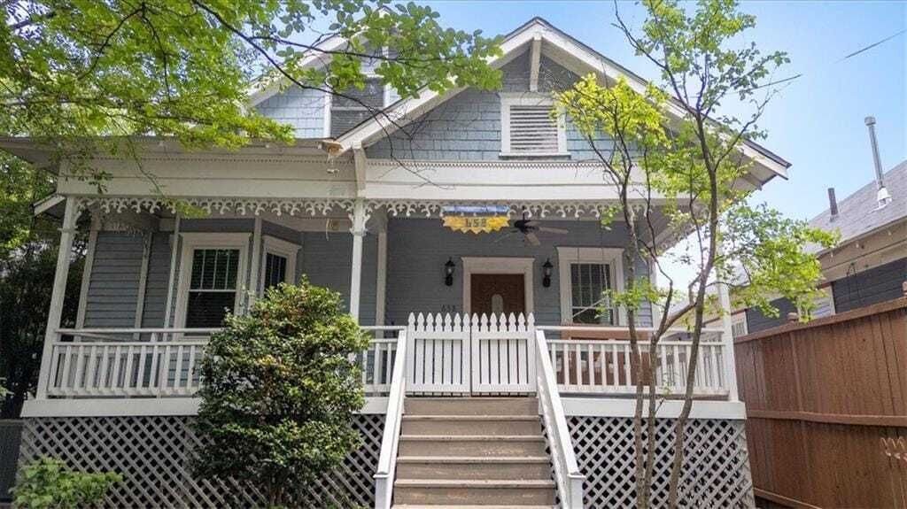 Property photo 1 of 31