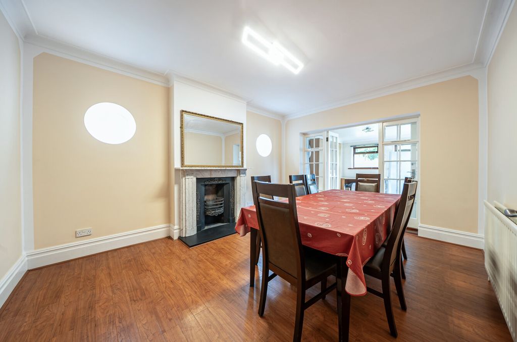 Property photo 3 of 23 1387292-27-6932F7...