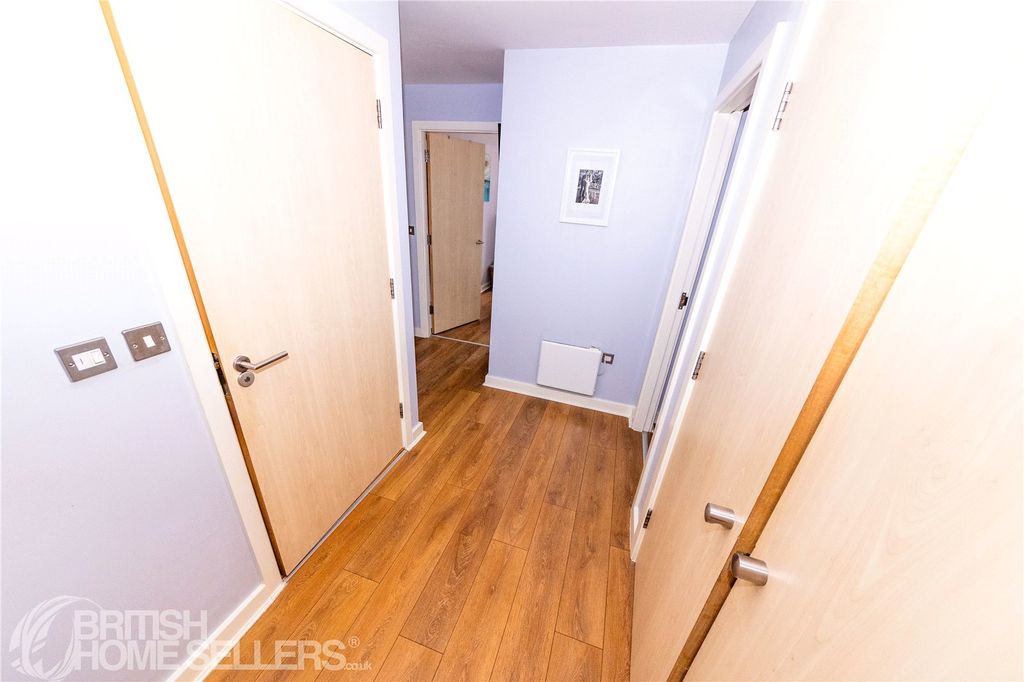Property photo 2 of 18 Picture No. 02