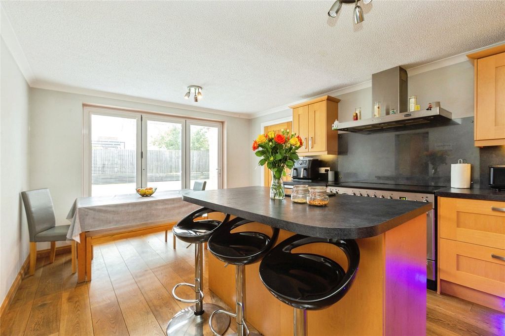 Property photo 3 of 19 Picture No. 23