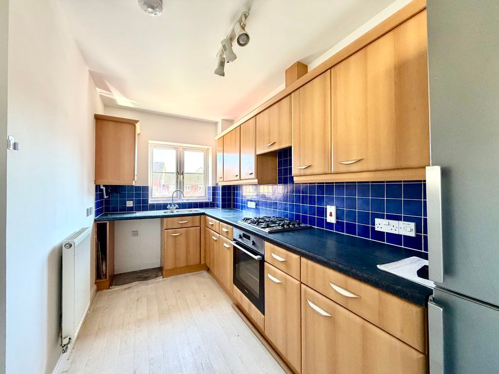 Property photo 2 of 9 Kitchen