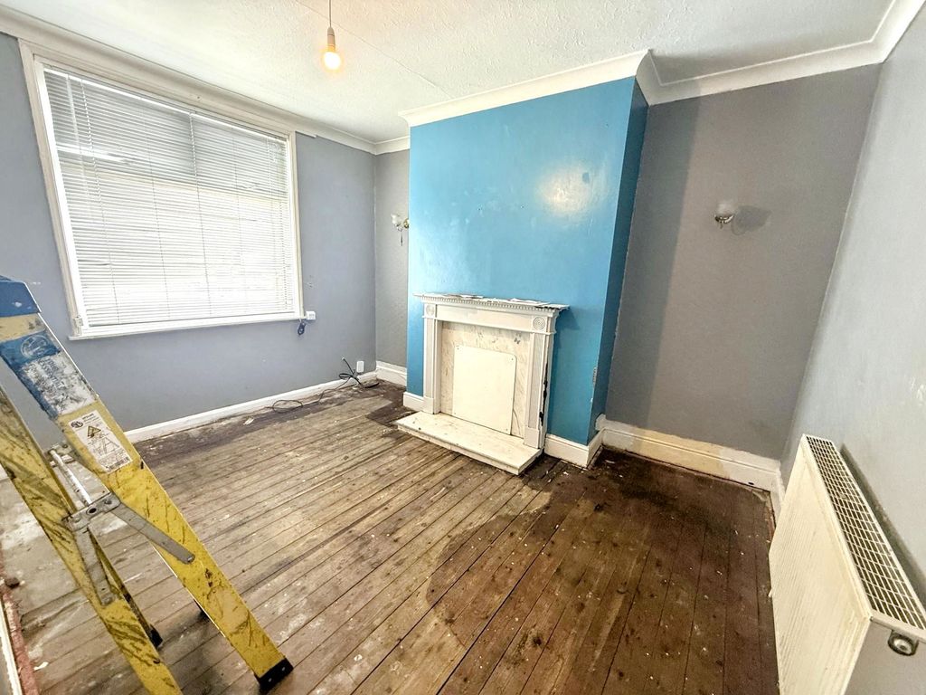 Property photo 2 of 7