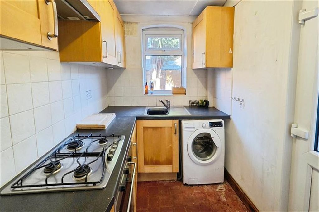 Property photo 2 of 10 (Main)