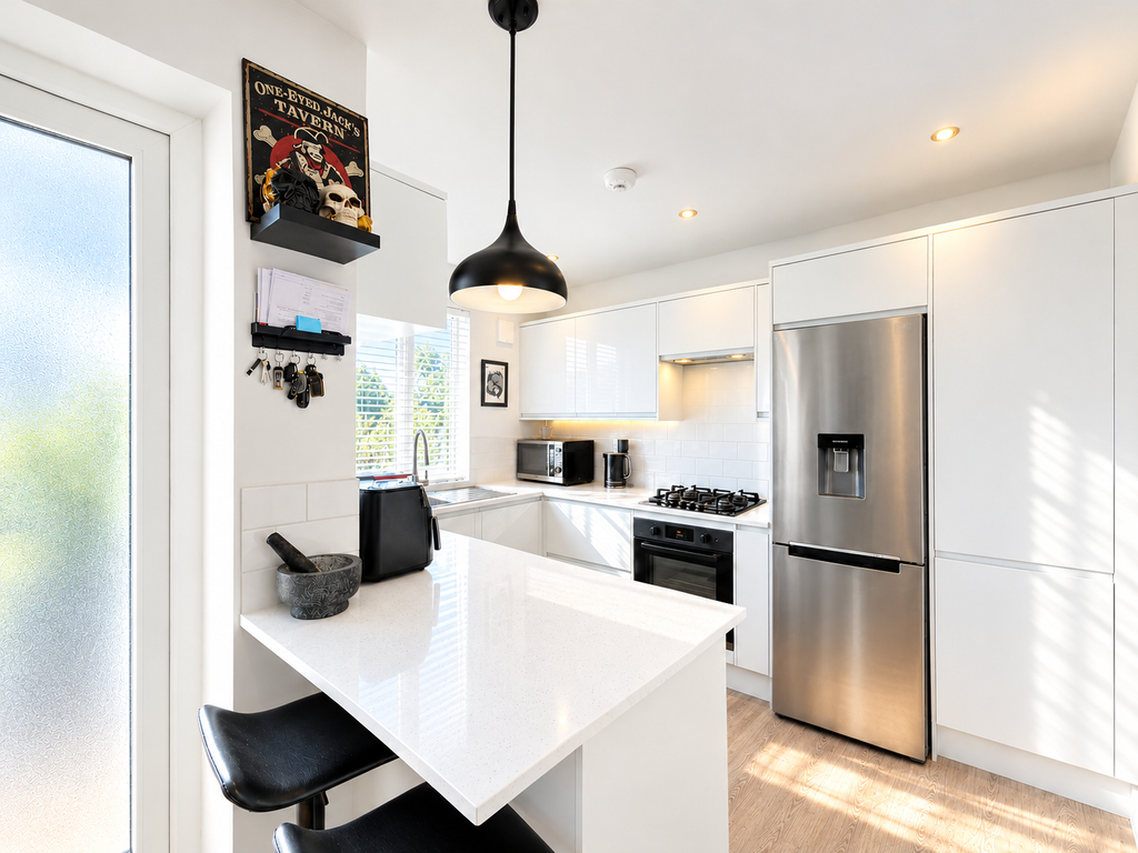 Property photo 2 of 11 Kitchen Breakfast Room