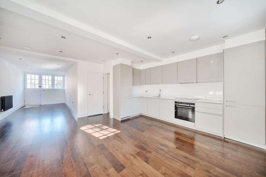 Property photo 1 of 11 Kitchen