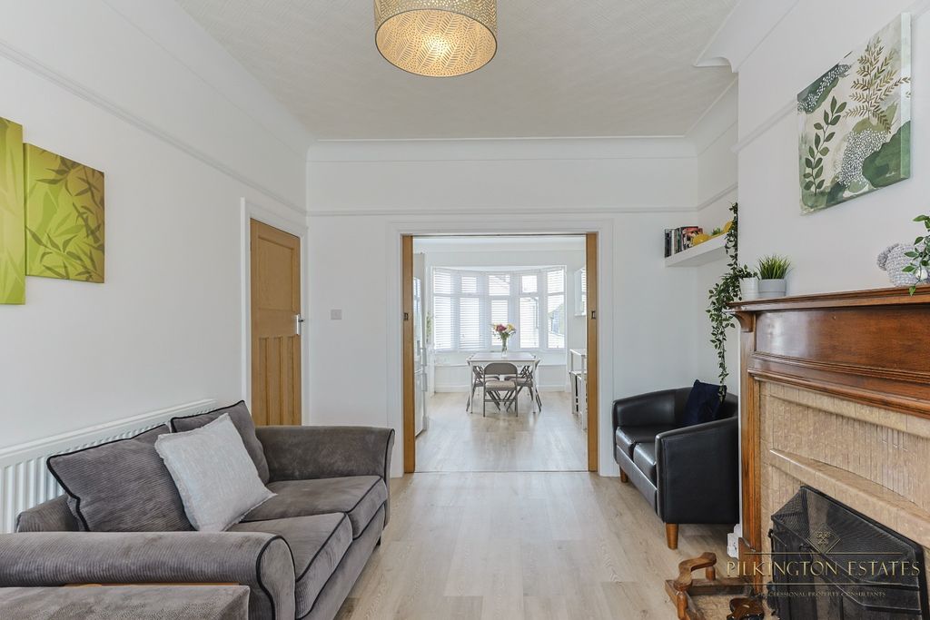 Property photo 3 of 24 4592445