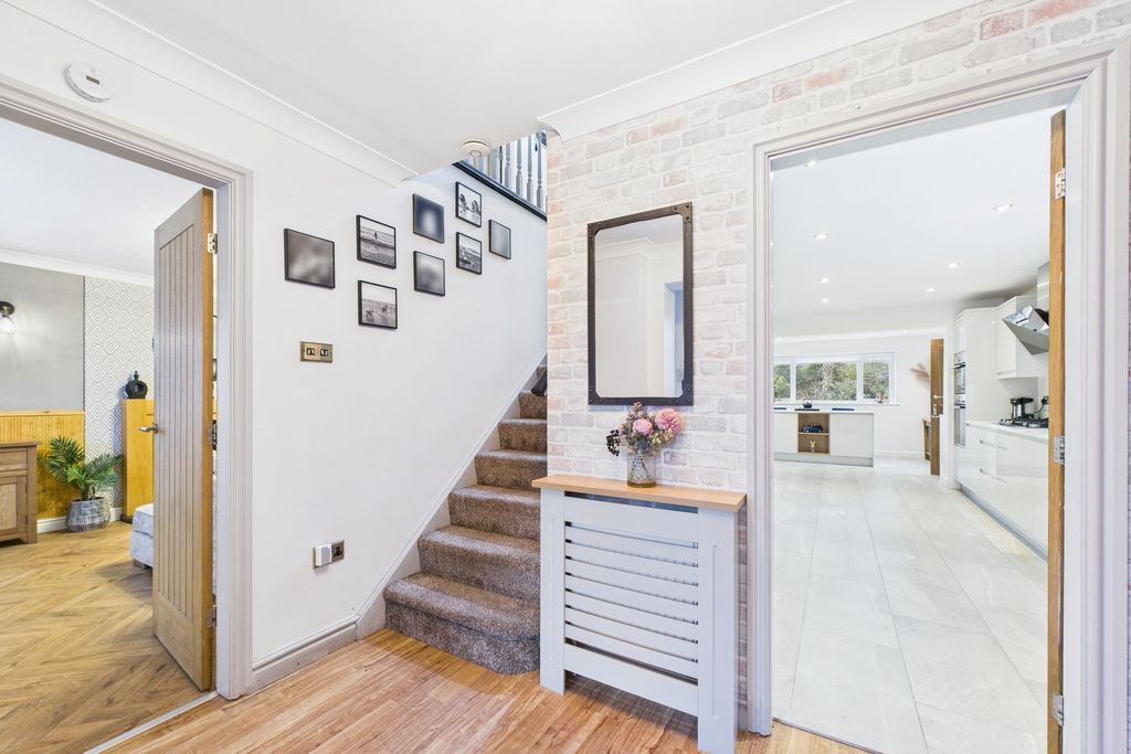 Property photo 3 of 45