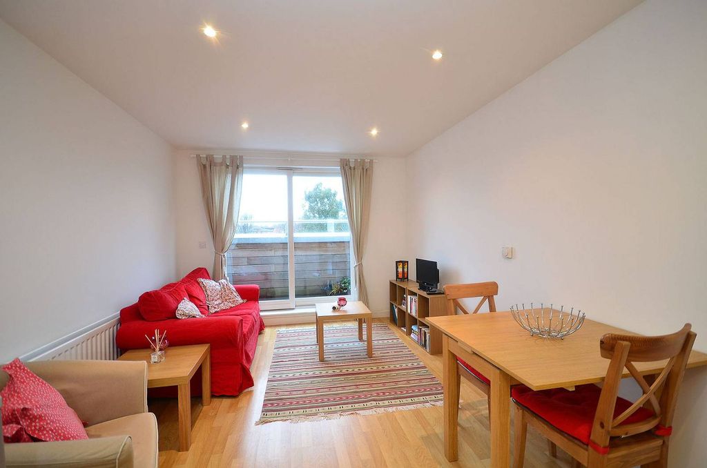 Property photo 2 of 7