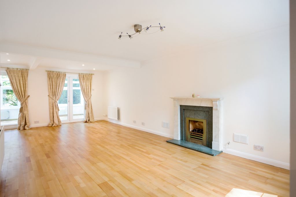 Property photo 2 of 10 Reception Room