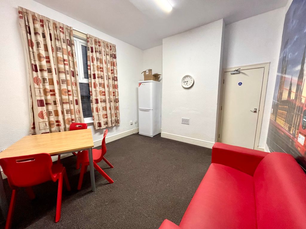 Property photo 3 of 6