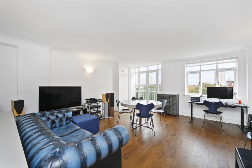 Property photo 2 of 11 E_Jdd4553_2_Edite...