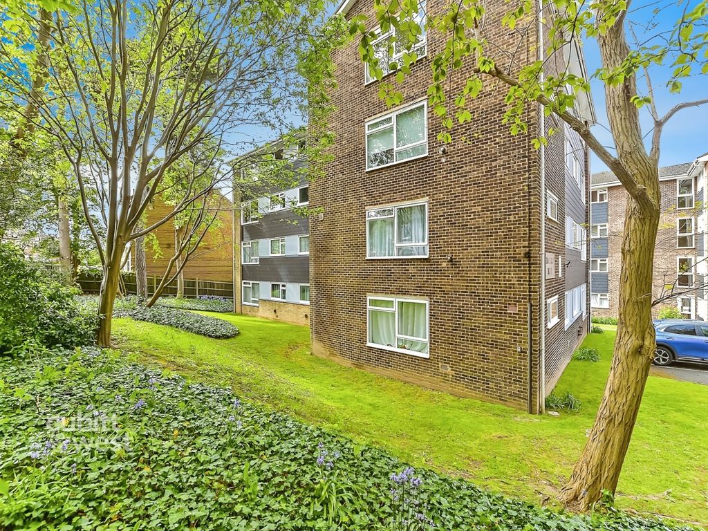 Property photo 3 of 10 1866Bdbd-901Gf66J